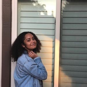 Meet your Posher, Christina